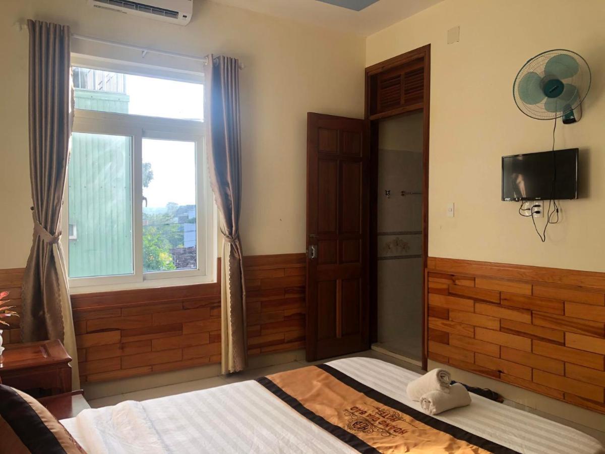 Hoàng Gia Bảo Hotel Kon Tum Esterno foto