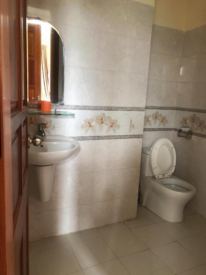 Hoàng Gia Bảo Hotel Kon Tum Esterno foto